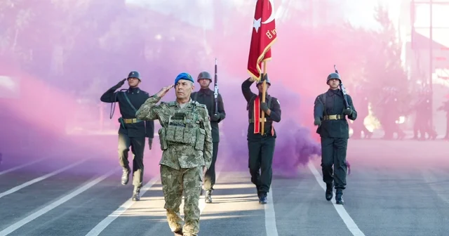 8 inci Komando Tugay Komutanlığı nda sancak ve komuta devir teslim töreni düzenlendi Hatay Haberleri Habertürk Yerel Haberler