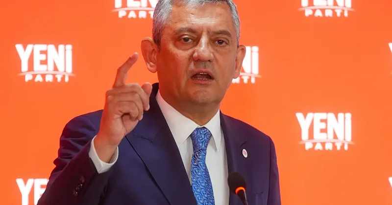 Özgür Özel den İzmir kutlaması