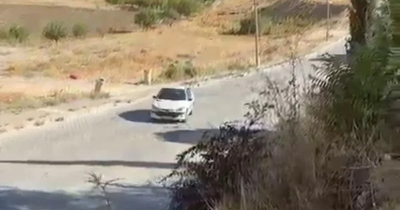 El freni çekilmeyen otomobil şarampole yuvarlandı