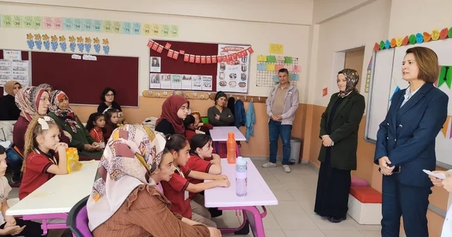 Altıntaş ta Uyum Haftası heyecanı: Minik öğrenciler okula ilk adımı attı Kütahya Haberleri Habertürk Yerel Haberler