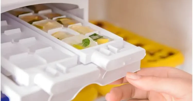Limon buzlukta nasıl saklanır? Dondurulmuş limonun faydaları şaşırtıyor