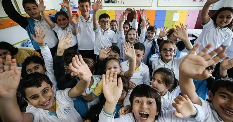 Öğrencilere müjdeli haber: 9 günlük tatilin tarihleri belli oldu!