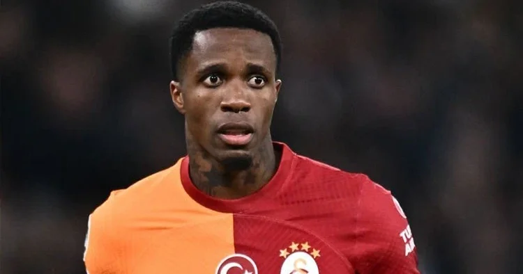 Galatasaray ın eski yıldızına sürpriz! 10 milyon Dolar