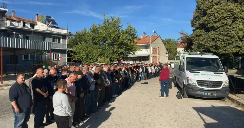 Denizli’de ölen yaşlı çift Uşak’ta toprağa verildi