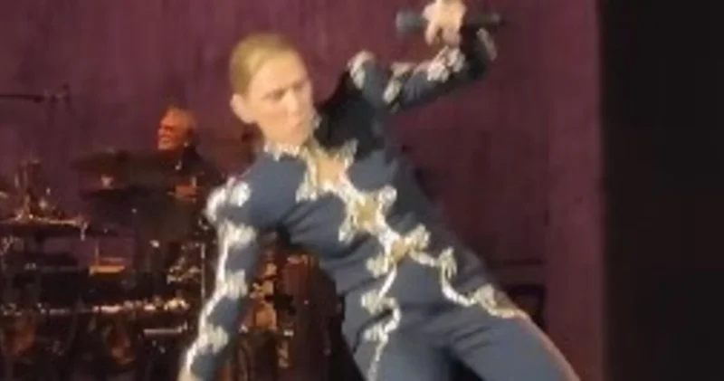 Celine Dion konser esnasında sahnede düştü