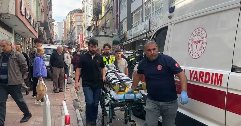 Motosikletinden inen kuryeye SUV araç çarptı