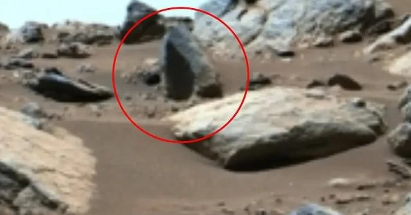 Bilim dünyasını ikiye bölen fotoğraf: Mars taki antik yazılar neyi işaret ediyor?