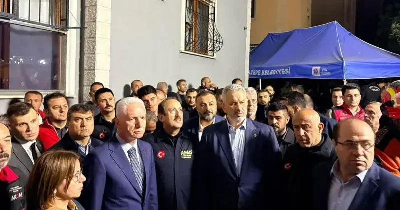 AFAD Başkanı Pehlivan, Maltepe de çöken binada incelemelerde bulundu
