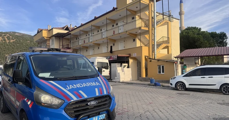 Denizli Pamukkale de pansiyonda kalan yaşlı çift banyoda ölü bulundu