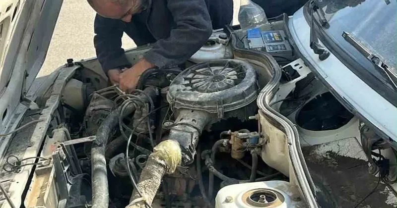Siirt’te seyir hakindeki araç yandı