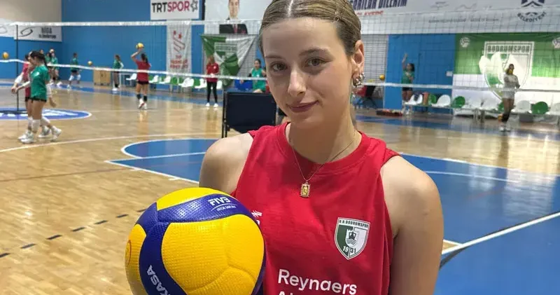 Fotoğrafıyla dünya çapında viral olan voleybolcu Meryem Cabbaroğlu DHA ya konuştu