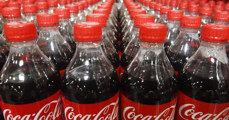 Sektörde tutunamadılar! Coca Cola, yüzlerce şubesi olan dev markayı satıyor