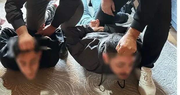 İstanbul haberleri Bayrampaşa da güpegündüz soygun! Aracın önün kesip 7 kilogram altın çaldılar 09 Ekim 2026