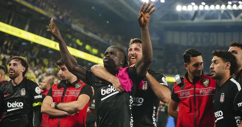 Beşiktaş’ın yıldızının menajerinden kulübe olay mesaj! Türk futbol tarihinde ilk yaşanabilir Sözcü Gazetesi
