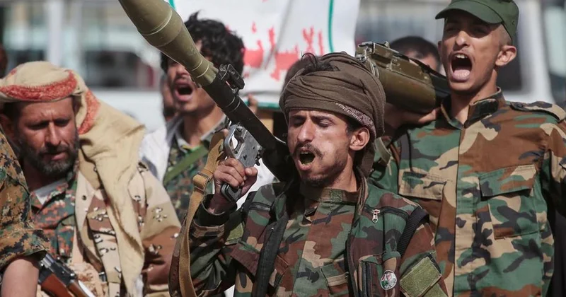 Suudi Arabistan ın Yemen Büyükelçisi Babulmendeb in Husilerden temizlendiğini söyledi
