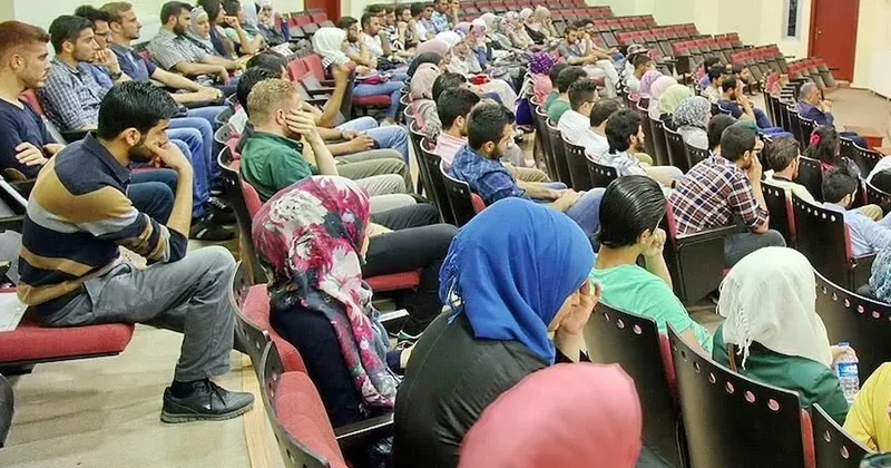 Suriyeli üniversitelileri çıldırtan karar: Kadınları kapı dışına ittiler Sözcü Gazetesi