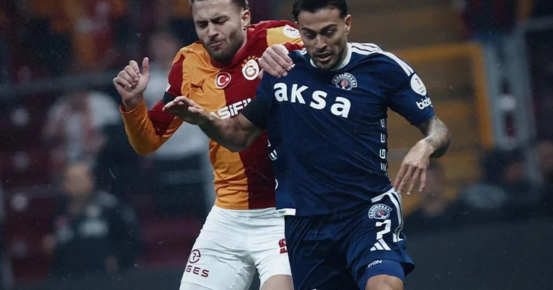 Galatasaray, 10 kişi kaldığı maçta son anlarda attığı gollerle güldü