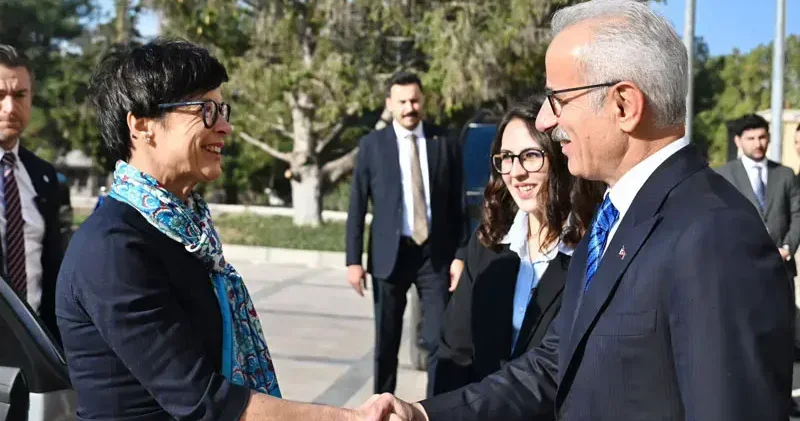 Bakan Uraloğlu, AB Komiseri Kos ile bir araya geldi
