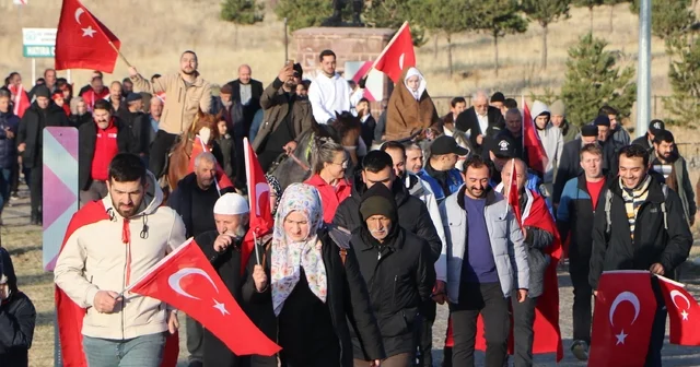 Aziziye Destanı nın 148 nci yıl dönümünde Erzurumlular, ecdadı için yürüdü Erzurum Haberleri