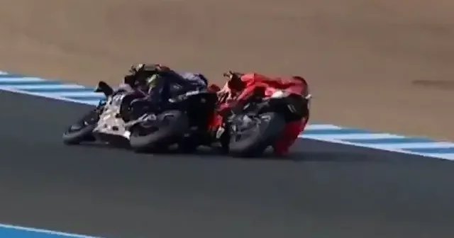 Toprak Razgatlıoğlu nu kasıtlı düşürmüştü: Devrilerek elendi VİDEO İZLE