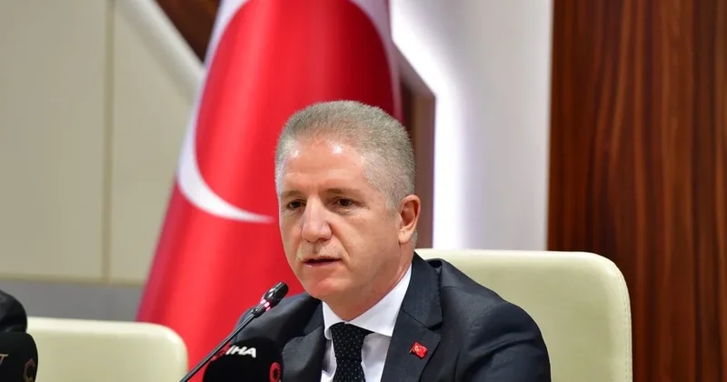 İstanbul Valisi Davut Gül’den 10 Kasım mesajı: “Cumhuriyetimizin kuruluşundaki heyecan ve azimle Türkiye Yüzyılı’nı inşa ediyoruz”