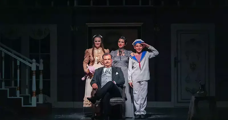 Aşk ı Memnu operası yeni sezonun ilk tutkusunu sahneye taşıyor