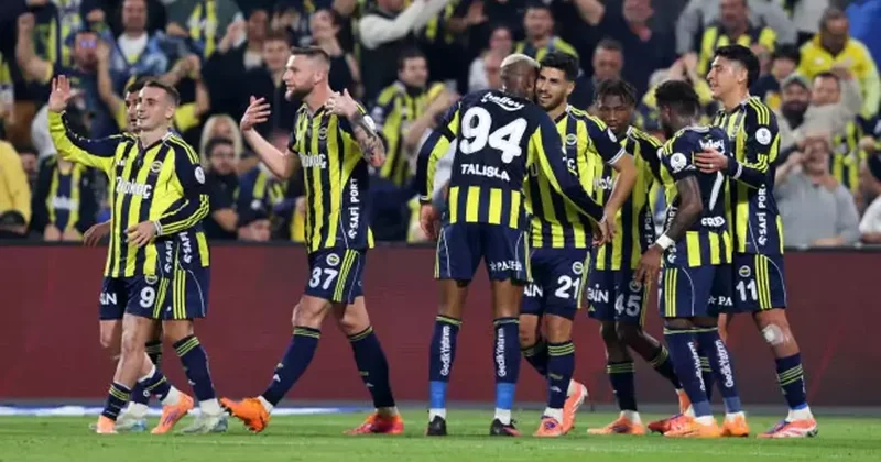 Kadıköy de 6 gollü düellodan Fenerbahçe çıktı!