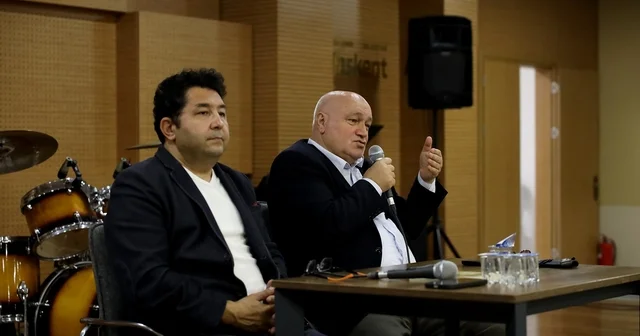 Prof. Dr. Taşağıl, Sakarya da erken dönem Türk devletlerini anlattı Sakarya Haberleri