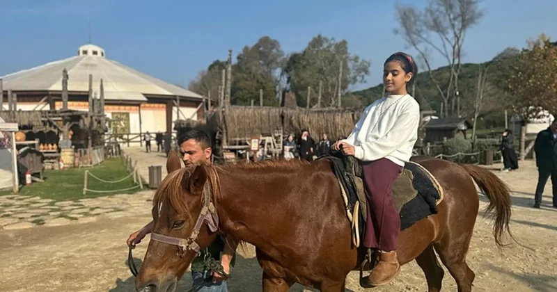 Çocuklar tarihle buluştu! Avrupa’nın en büyüğü Bozdağ Film Platoları tatilin en eğlenceli durağı