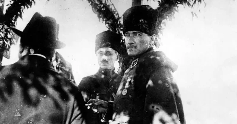 Mansur Yavaş: 10 Kasım bir yas günü değil, Atatürk ün düşüncelerine yeniden sarılma günüdür