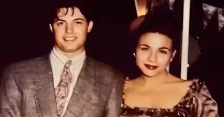 Ünlü oyuncu gençlik aşkıyla yıllar sonra yeniden bir arada