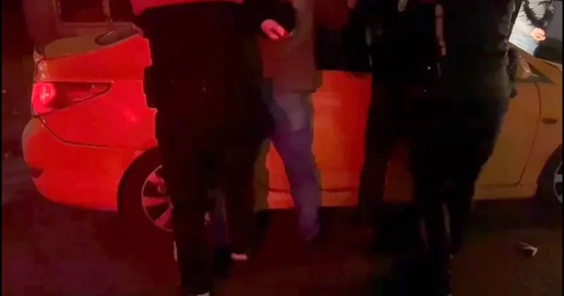 Denetime takılan taksiden yüzlerce hap uyuşturucu çıktı Sözcü Gazetesi