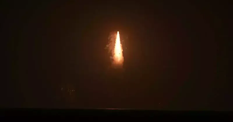 Çin, üç test uydusunu uzaya gönderdi