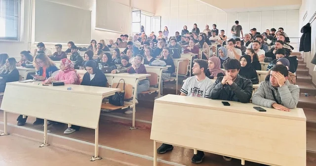 İletişimde gizli şifre: beden dili Eğitimiyle öğrenciler etkili iletişimin püf noktalarını öğrendi Düzce Haberleri