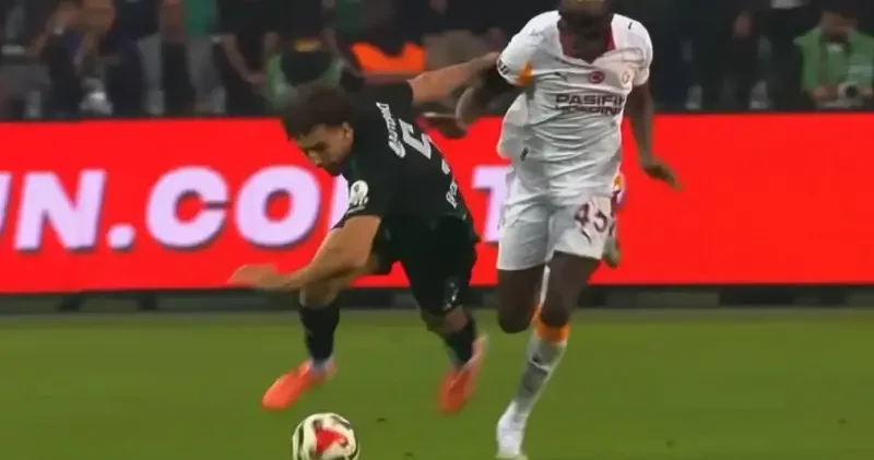 Osimhen in Balogh a yaptığı hareket ikinci sarı kart mı, kırmızı kart verilmeli miydi? Futbol Haberleri