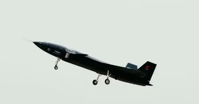 Bayraktar KIZILELMA’dan AB Kalkışlı Aerodinamik Sistem Tanımlama Testi VİDEO İZLE