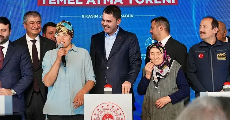 Ben burada otururum, ateşi geçirmem demişti! Bakan Kurum ile temel attı