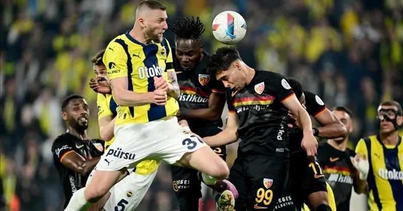 FENERBAHÇE KAYSERİSPOR CANLI Fenerbahçe, Kayserispor u konuk ediyor! Tedesco nun 11 i belli oldu...