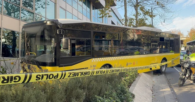 Beşiktaş ta panik anları! İETT şoförü kalp krizi geçirdi, facianın eşiğinden dönüldü Sözcü Gazetesi