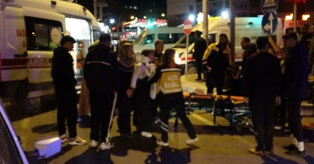 Kazaya karışan sürücü aracı bırakıp kaçtı: 3 yaralı Malatya Haberleri