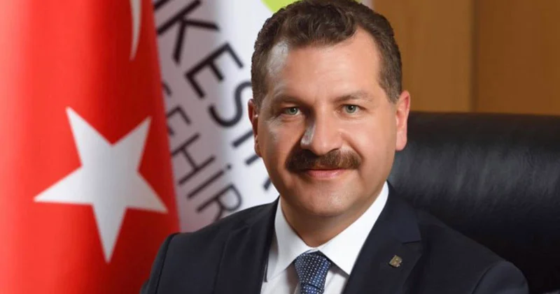 Eski AKP li başkan seçimden bir ay önce yüz milyonlarca liralık çiçek aldı!