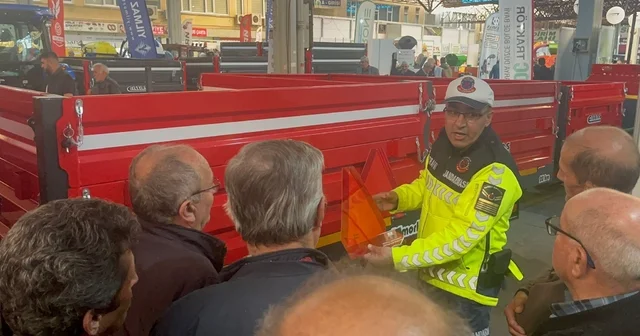 Jandarmadan tarım fuarında çiftçilere uyarı Sakarya Haberleri