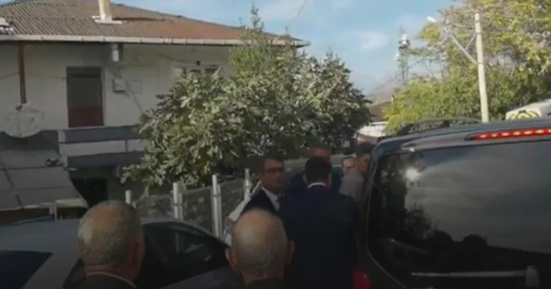 Taziyeye gelen vali ile belediye başkanını kovdular Sözcü Gazetesi