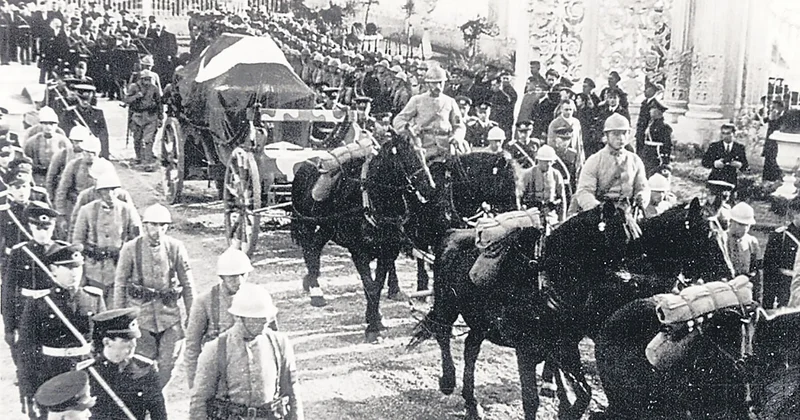 ERHAN AFYONCU 1940’tan 1950 yılına kadar 10 Kasım ‘Milli Matem’ 11 Kasım ‘Mesut Bir Yıldönümü’ oldu