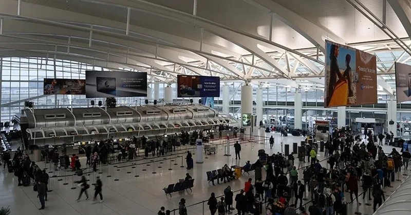 Hükümet 39 gündür kapalı: 1700 den fazla uçuş iptal edildi Sözcü Gazetesi