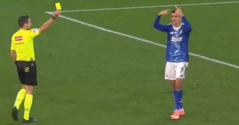 Eski Galatasaraylı çIlgına döndü! Oyundan çıkmak istedi Sözcü Gazetesi