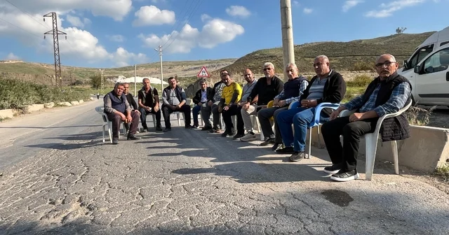 Harmandalı halkı Katı Atık Bertaraf Tesisi önünde nöbet tutuyor İzmir Haberleri