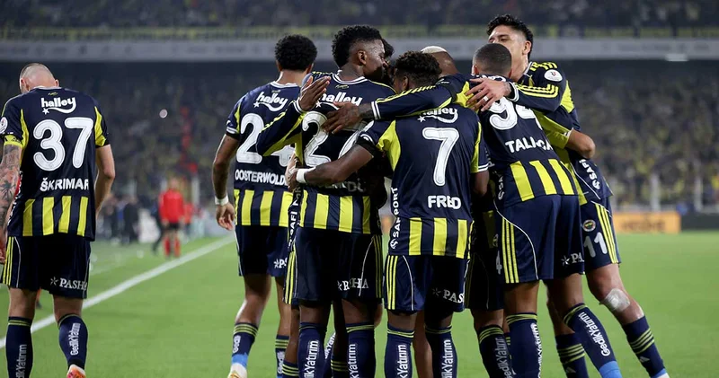 Fenerbahçe gol oldu yağdı: Şampiyonluk yarışı iyice kızıştı