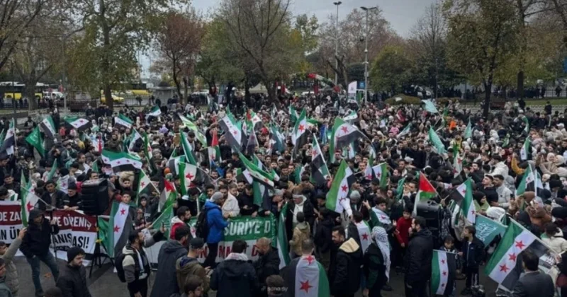 Fatih te Suriye bayraklarıyla kutlama Sözcü Gazetesi