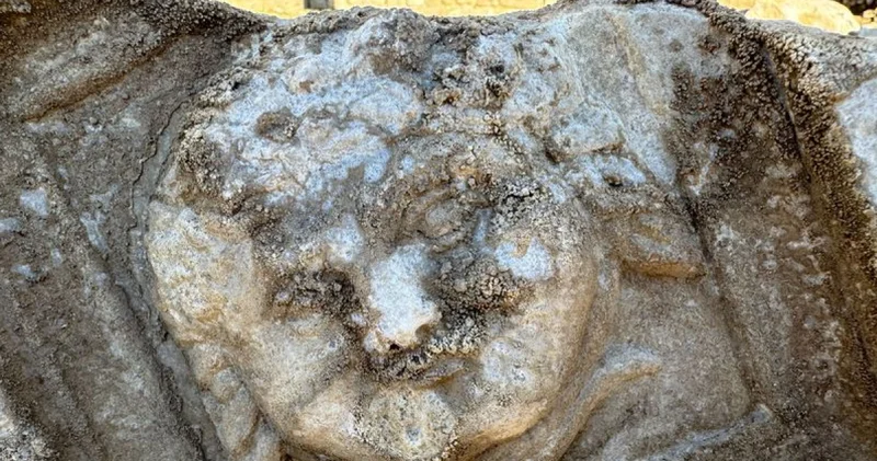 Bartın da Medusa nın gülümseyen figürü bulundu